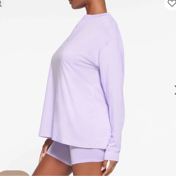 SKIMS Boyfriend Long Sleeve Henley. Size Small. New Without Tags. - Picture 3 of 13
